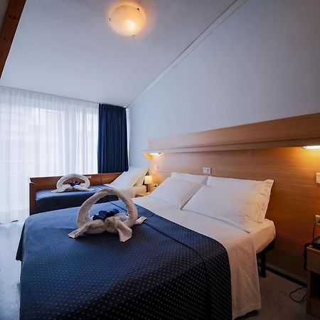 Hotel Mimosa Lignano Sabbiadoro Esterno foto