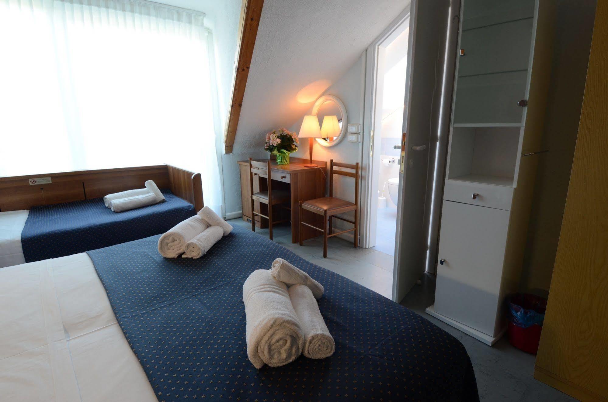 Hotel Mimosa Lignano Sabbiadoro Esterno foto