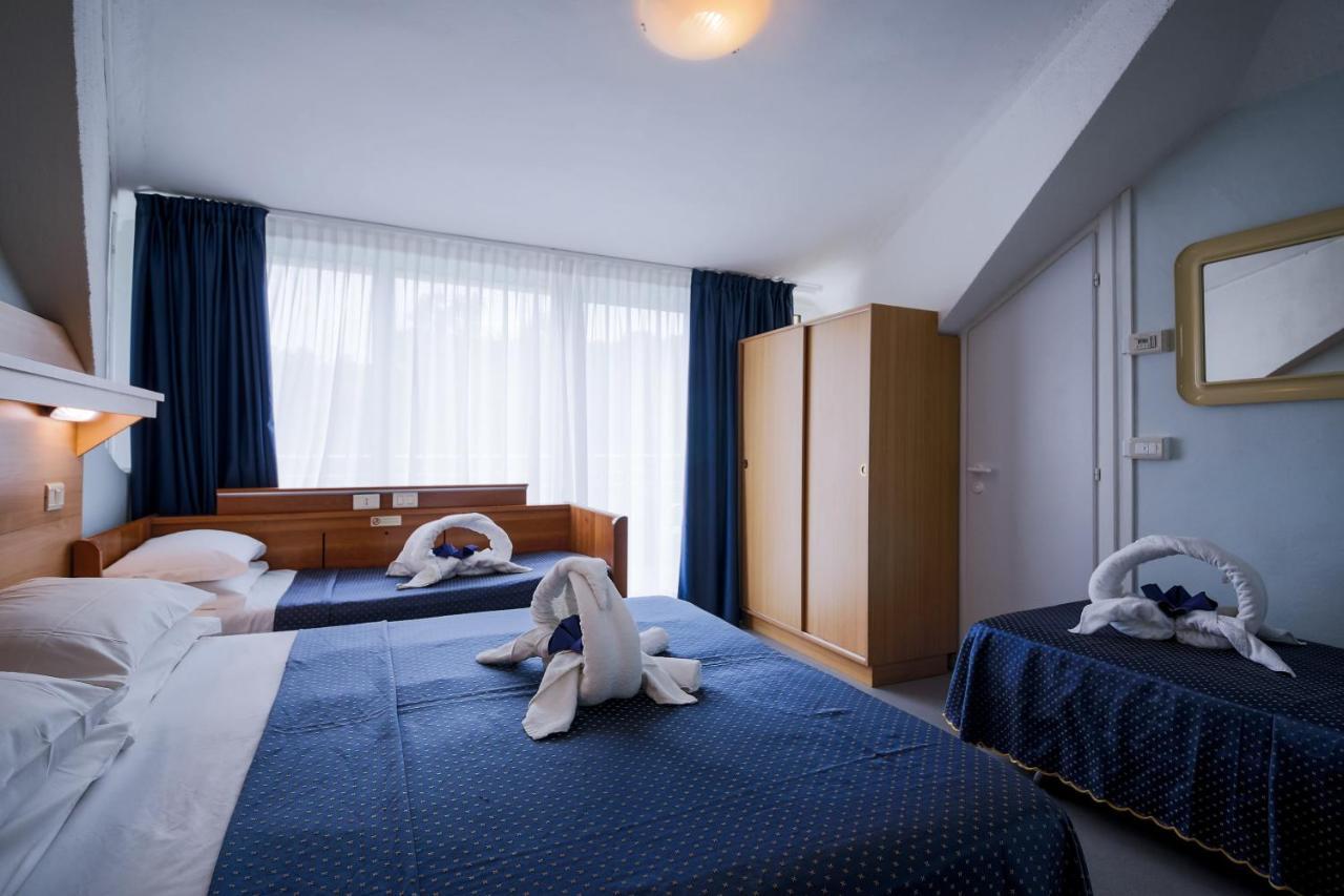 Hotel Mimosa Lignano Sabbiadoro Esterno foto
