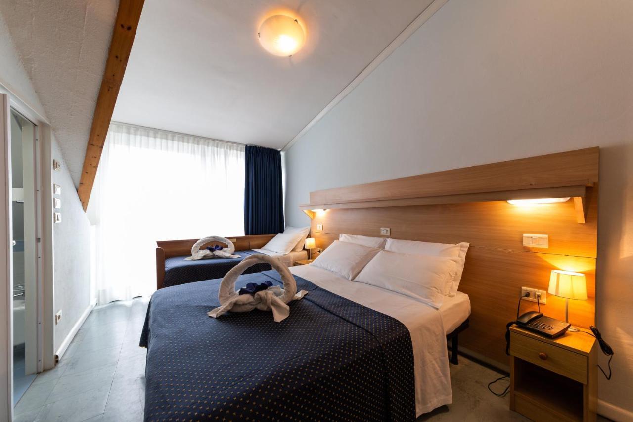 Hotel Mimosa Lignano Sabbiadoro Esterno foto